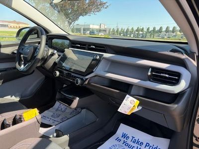 2027 Chevrolet Bolt - Photo 24