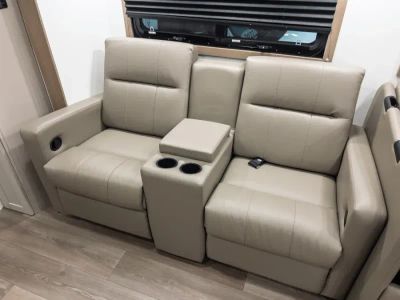 2027 Entegra ODYSSEY — photo 8 view