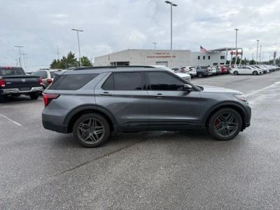 2025 Ford Explorer - Photo 4