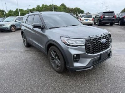 2025 Ford Explorer - Photo 3