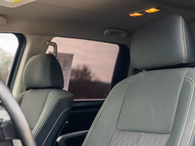 2018 Nissan Titan - Photo 21