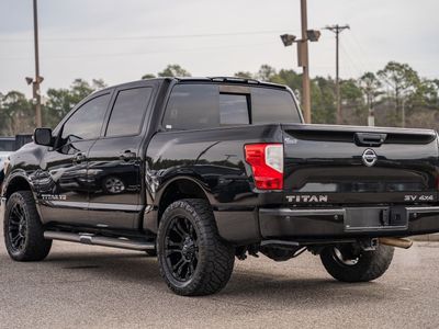 2018 Nissan Titan - Photo 4
