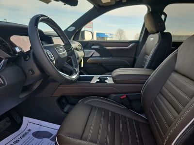 2026 GMC Acadia — photo 9 view