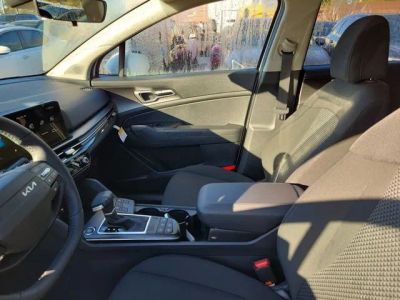 2026 Kia Sportage — photo 8 view