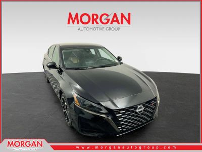 2024 Nissan Altima 2.5 SR in Super Black — front three-quarter view