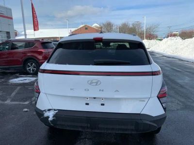 2025 Hyundai Kona SEL - Photo 5