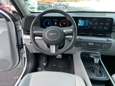2025 Hyundai Kona SEL - Photo 17