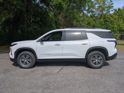 2025 Chevrolet Traverse — side profile view