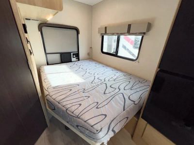 2025 Coachmen LEPRECHAUN — photo 20 view