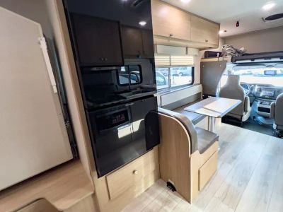 2025 Coachmen LEPRECHAUN — photo 14 view