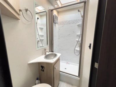 2025 Coachmen LEPRECHAUN — photo 16 view