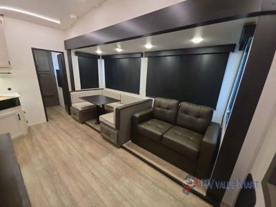 2025 Forest River RV Cherokee Arctic Wolf — photo 22 view