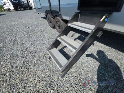 2025 Forest River RV Cherokee Arctic Wolf — photo 20 view
