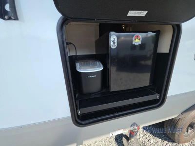 2025 Forest River RV Cherokee Arctic Wolf — photo 12 view