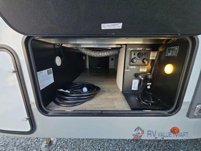 2025 Forest River RV Cherokee Arctic Wolf — photo 14 view
