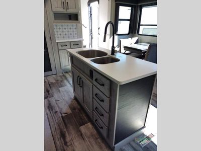 2023 Keystone RV Montana - Photo 28