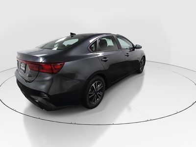2023 Kia Forte - Photo 7
