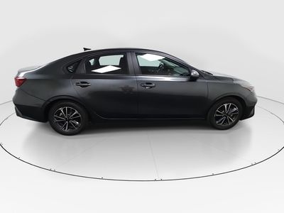 2023 Kia Forte - Photo 8