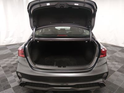 2023 Kia Forte - Photo 11