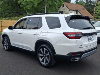 2023 Honda Pilot — interior view