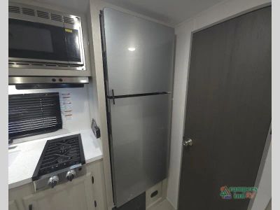 2027 Coachmen RV Catalina Summit Series 7 — photo 31 view