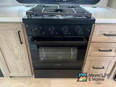 2026 Forest River RV Rockwood Signature - Photo 16