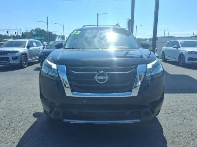 2023 Nissan Pathfinder — side profile view