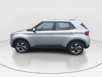 2025 Hyundai Venue - Photo 4