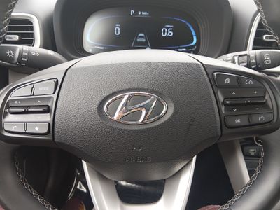 2025 Hyundai Venue - Photo 12