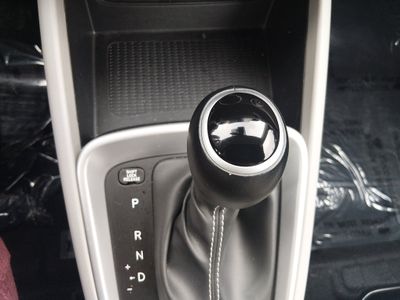 2025 Hyundai Venue - Photo 16