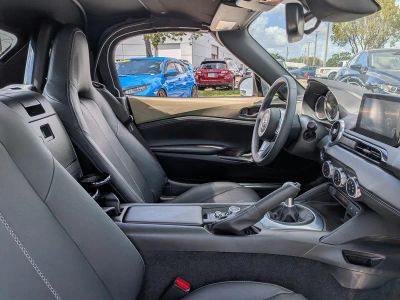 2023 Mazda MX-5 Miata — photo 17 view