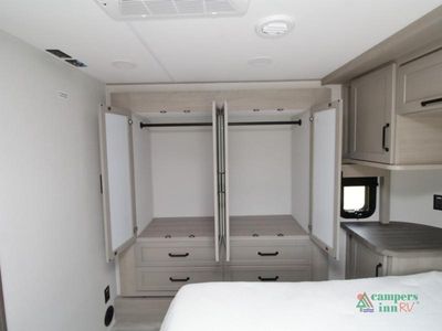 2026 Grand Design Momentum M-Class - Photo 32