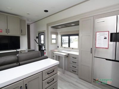 2026 Grand Design Momentum M-Class - Photo 8