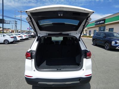2024 Chevrolet Equinox — photo 11 view