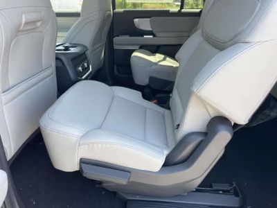 2026 Ford Expedition Max — photo 9 view