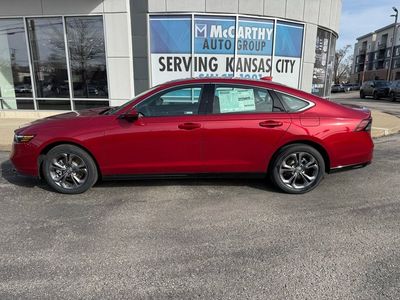 2025 Honda Accord Hybrid - Photo 2