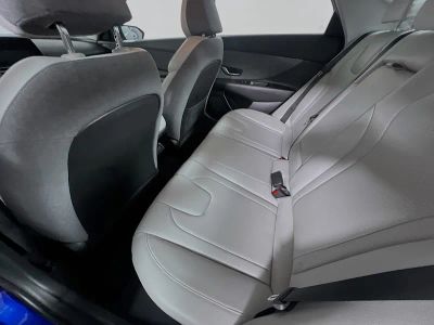 2025 Hyundai Elantra — photo 26 view