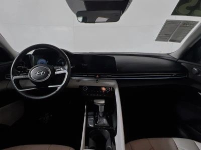 2025 Hyundai Elantra — photo 27 view