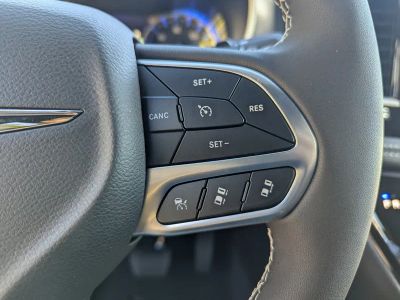 2026 Chrysler Pacifica — photo 19 view