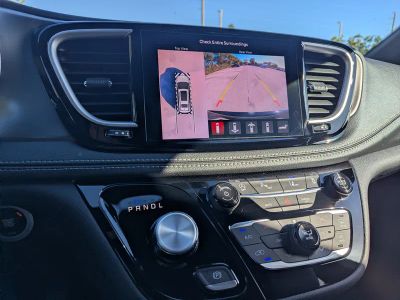 2026 Chrysler Pacifica — photo 21 view