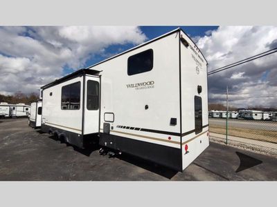 2025 Forest River RV Wildwood Grand Lodge - Photo 9