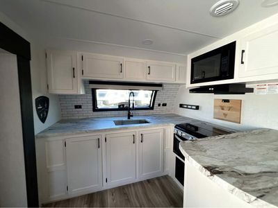 2026 VENTURE RV STRATUS - Photo 12