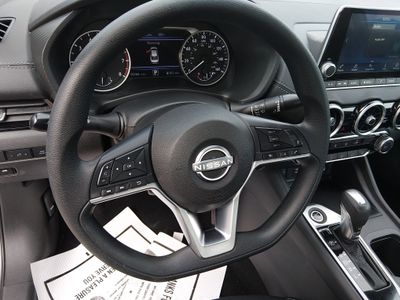 2024 Nissan Sentra — photo 12 view