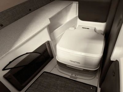2025 Cobalt R6 Outboard - Photo 75