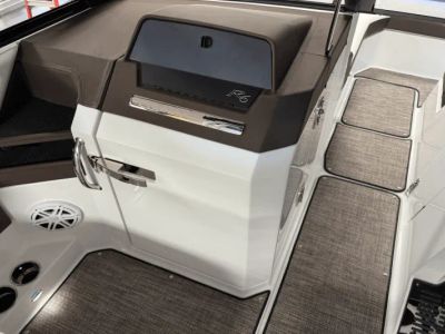 2025 Cobalt R6 Outboard - Photo 68