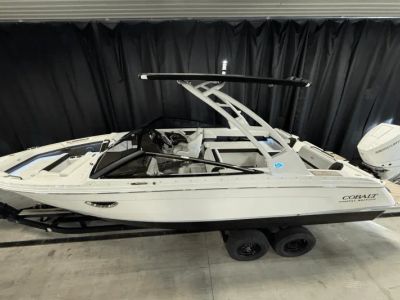 2025 Cobalt R6 Outboard - Photo 2