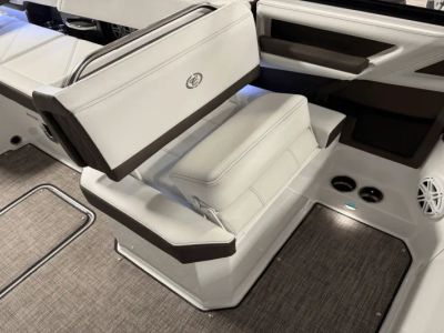 2025 Cobalt R6 Outboard - Photo 63