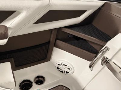 2025 Cobalt R6 Outboard - Photo 65
