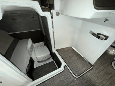 2025 Cobalt R6 Outboard - Photo 80