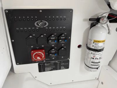2025 Cobalt R6 Outboard - Photo 48